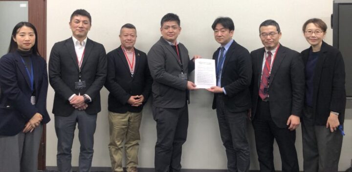 外務省に要望書提出